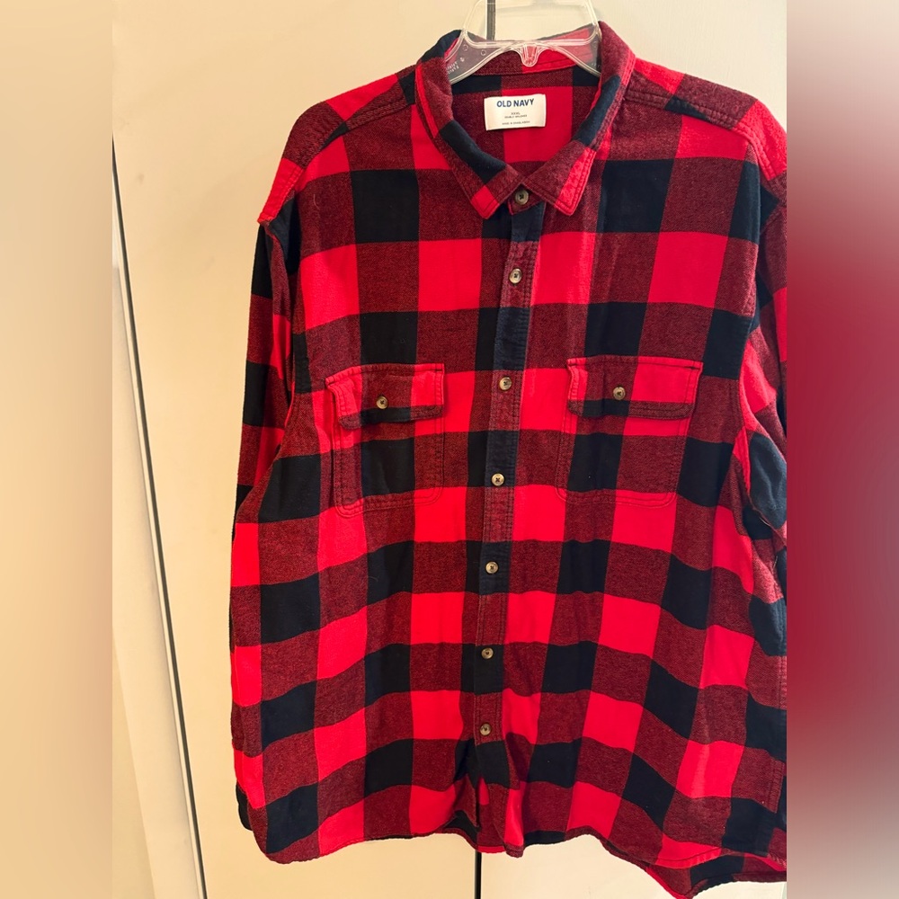 EUC Men’s flannel shirt